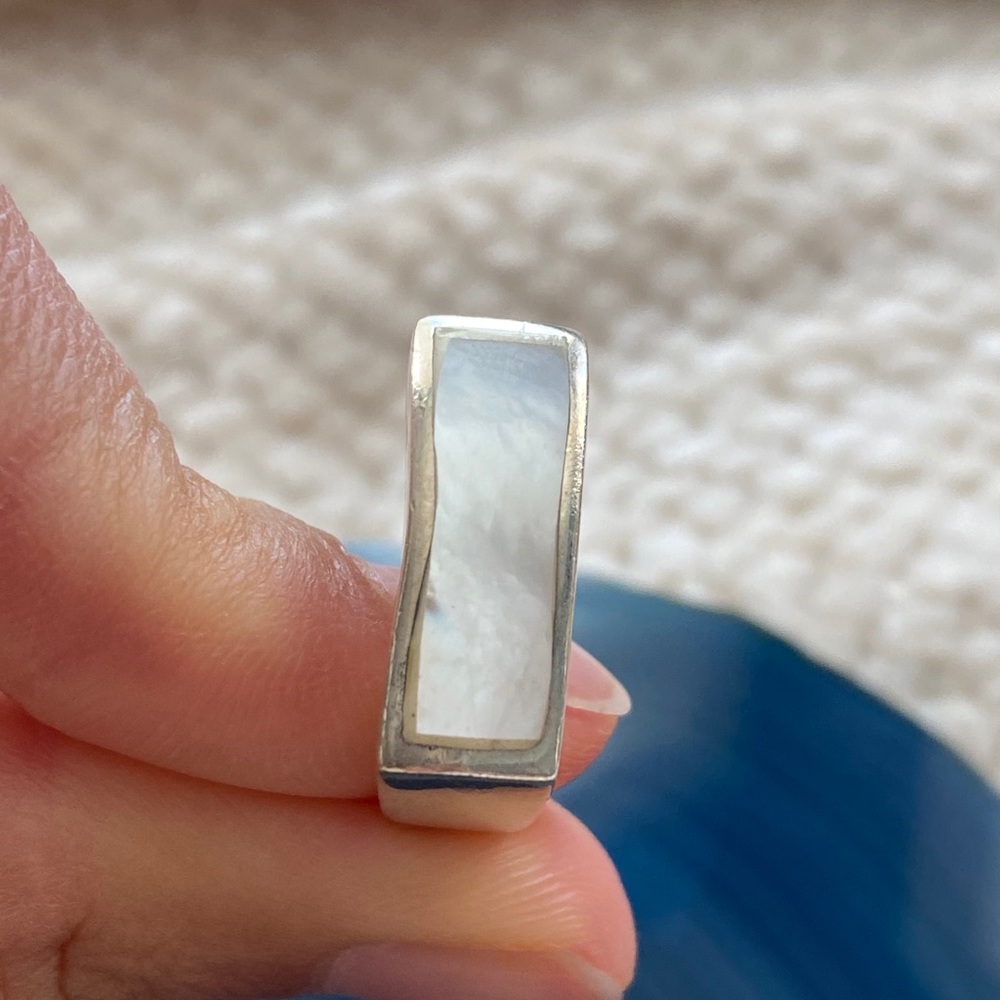 White Shell And Sterling Silver Ring - image 4